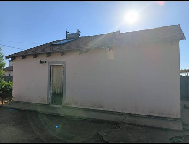 2 BEDROOM HOUSE FOR SALE IN SAVANNA CITY